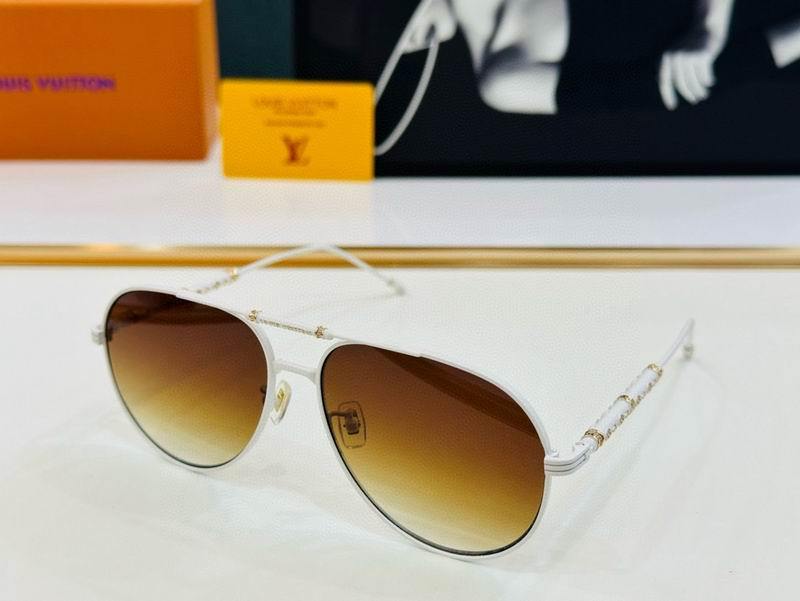 LV Sunglasses 554